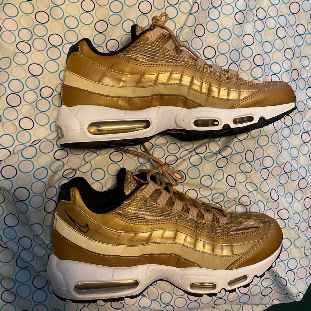 Nike AirMax 95 premium gold